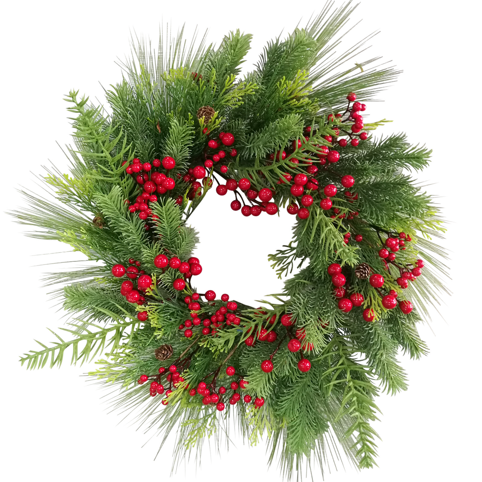Kunstig julekrans med gran, kogler og røde bær set forfra